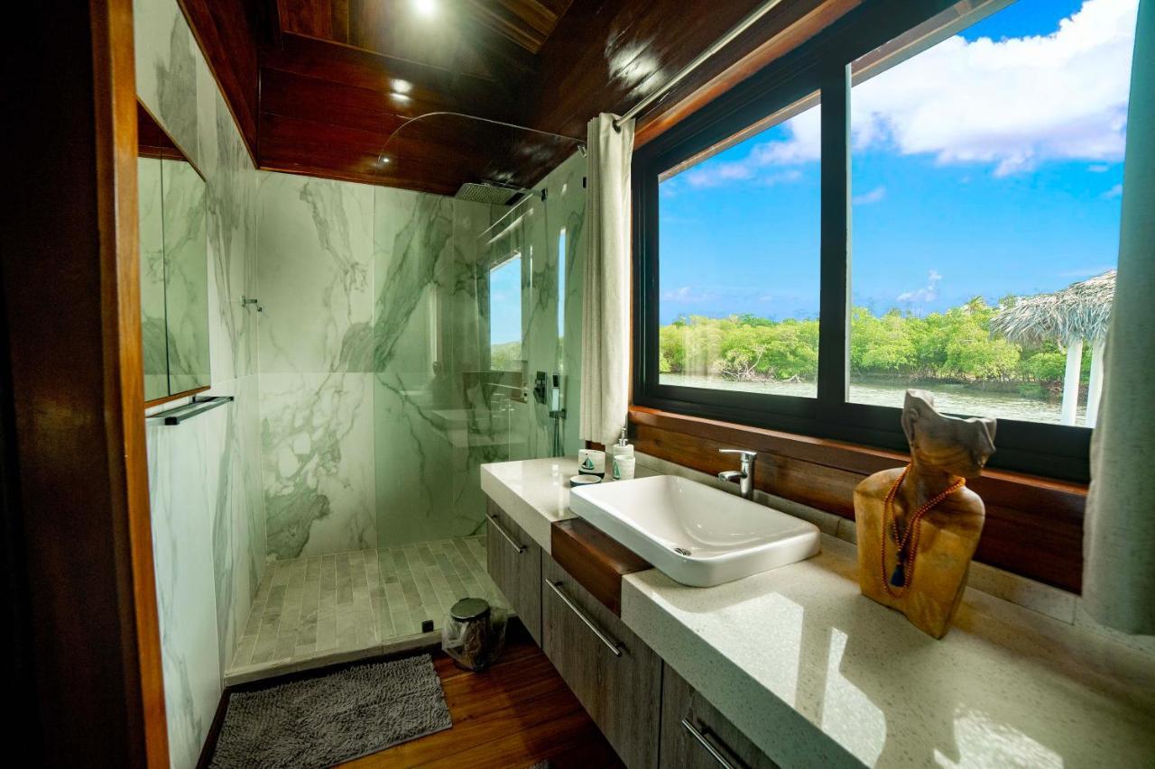Eco-Lodge Bocas Coral Reef - Over Water Villa & Birds House Isla San Cristobal Exterior photo